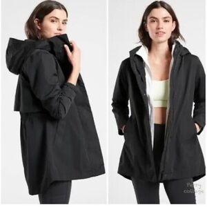 Athleta Forecast Rainout Jacket Women's size Large like new